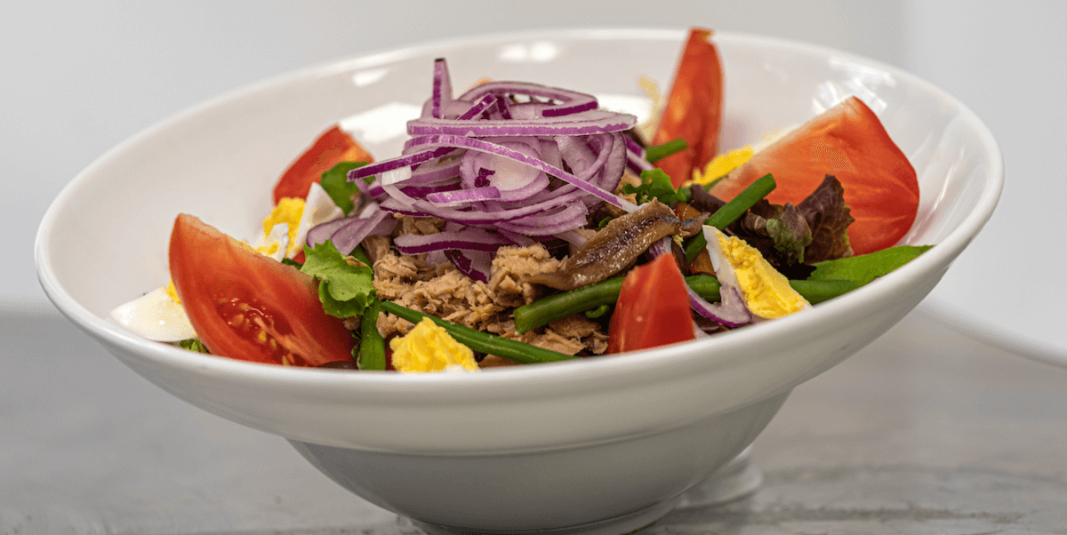 Niçoise Salad - Amore Mio | Sandwiches & Salads Delivery in Monaco, Cap-d'Ail & Beausoleil